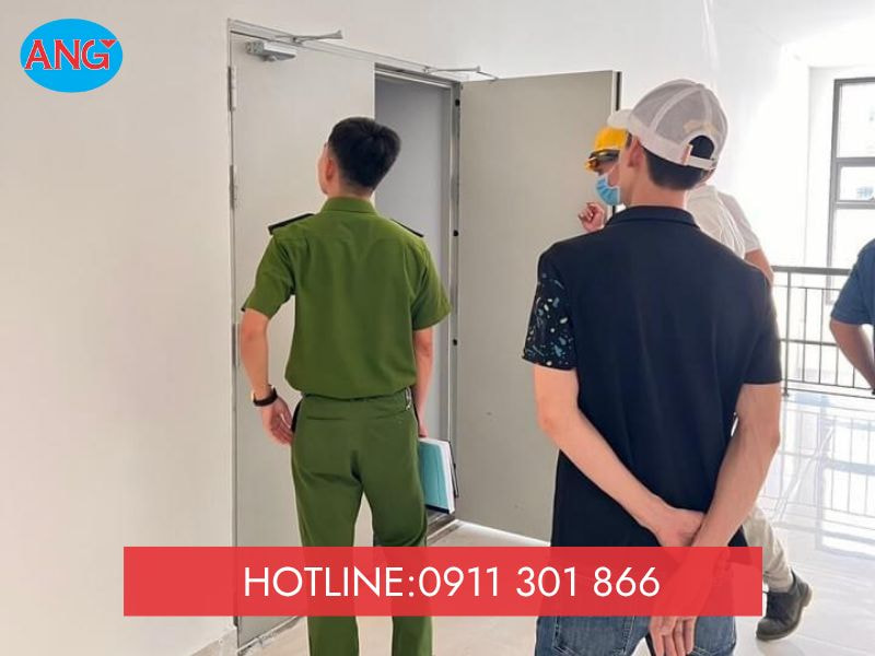 giá cửa thép chống cháy
